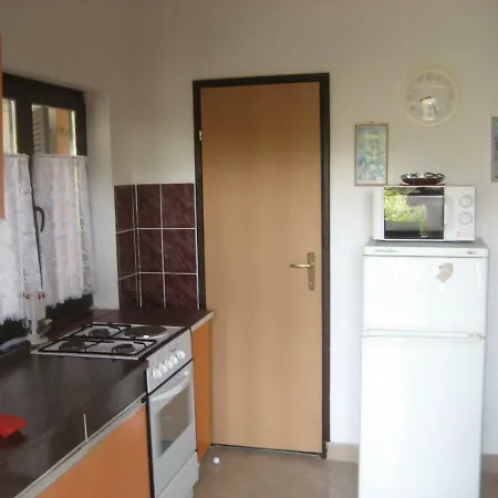 Apartment Varga Zdrelac